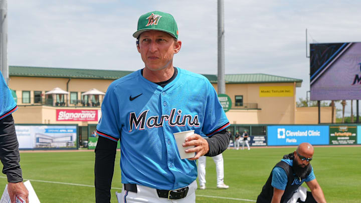 Aaron Leanhardt trabajó en los Yankees de Nueva York, y hoy es miembro de los Marlins de Miami de la MLB