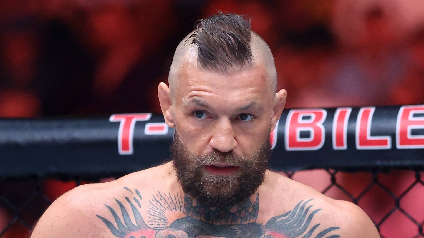 Conor McGregor mostra ottimismo dopo la chirurgia al ginocchio, citando leggende del UFC come Dominick Cruz e Georges St-Pierre