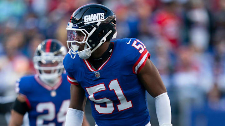 New York Giants linebacker Abdul Carter was benched for the Giants' opening series against the Packers on Sunday.