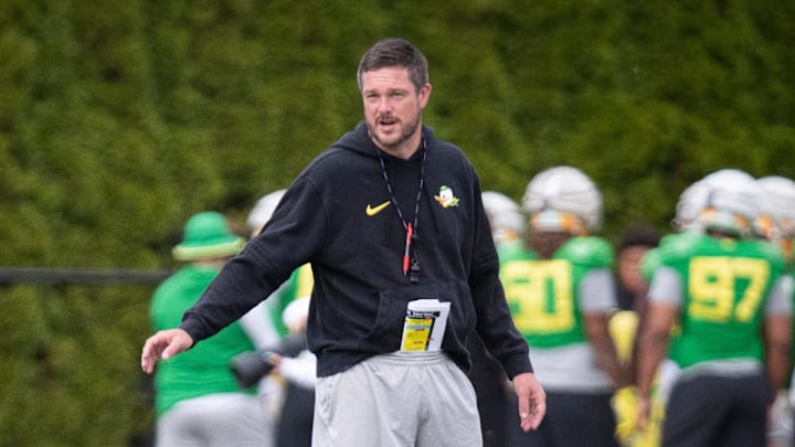 Oregon head coach Dan Lanning leads practice with the Oregon Ducks Tuesday, Aug. 27, 2024 at the Hatfield-Dowlin Complex in Eugene, Ore. Oregon head coach Dan Lanning leads practice with the Oregon Ducks Tuesday, Aug. 27, 2024 at the Hatfield-Dowlin Complex in Eugene, Ore.