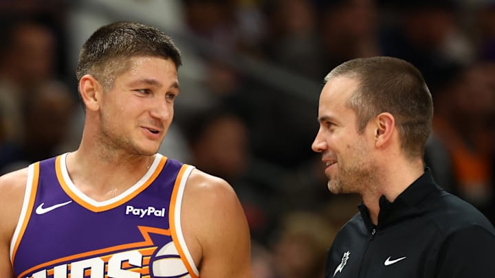 Nov 29, 2025; Phoenix, Arizona, USA; Phoenix Suns guard Grayson Allen (8) with head coach Jordan Ott against the Denver Nuggets at the Mortgage Matchup Center. Mandatory Credit: Mark J. Rebilas-Imagn Images Nov 29, 2025; Phoenix, Arizona, USA; Phoenix Suns guard Grayson Allen (8) with head coach Jordan Ott against the Denver Nuggets at the Mortgage Matchup Center. Mandatory Credit: Mark J. Rebilas-Imagn Images