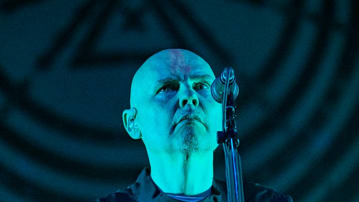 Smashing Pumpkins perform In Finland