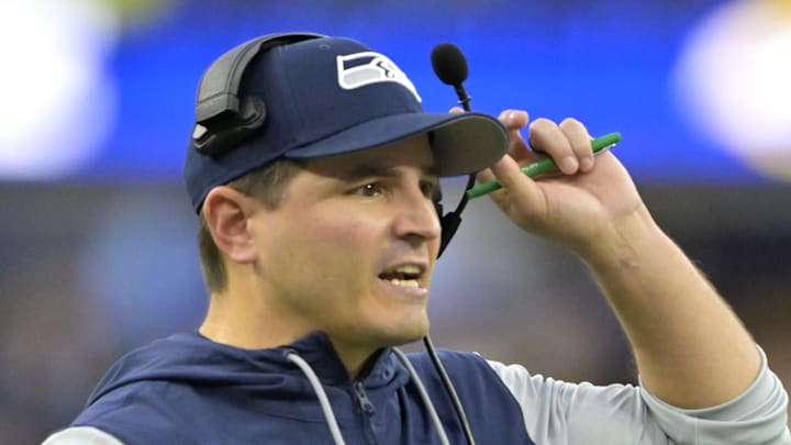 Mike Macdonald on the sidelines in the fourth quarter of the game against the Los Angeles Rams.