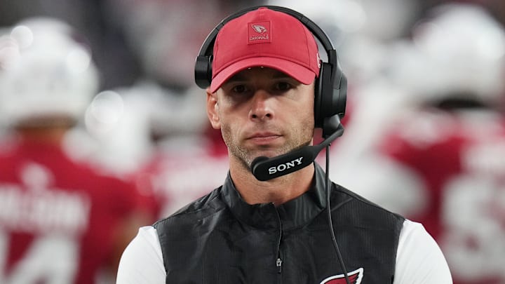 Arizona Cardinals head coach Jonathan Gannon walks the sidelines as his team plays the Jacksonville Jaguars at State Farm Stadium on Nov. 23, 2025.