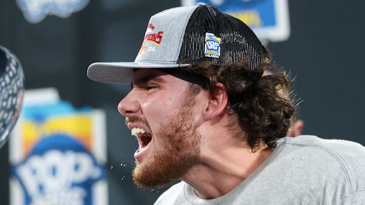 Quarterback Rocco Becht (3) could follow his former head coach into the Big Ten following his decision to enter the college football transfer portal.