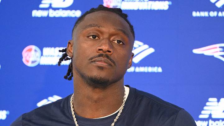 New England Patriots wide receiver A.J. Brown (1).