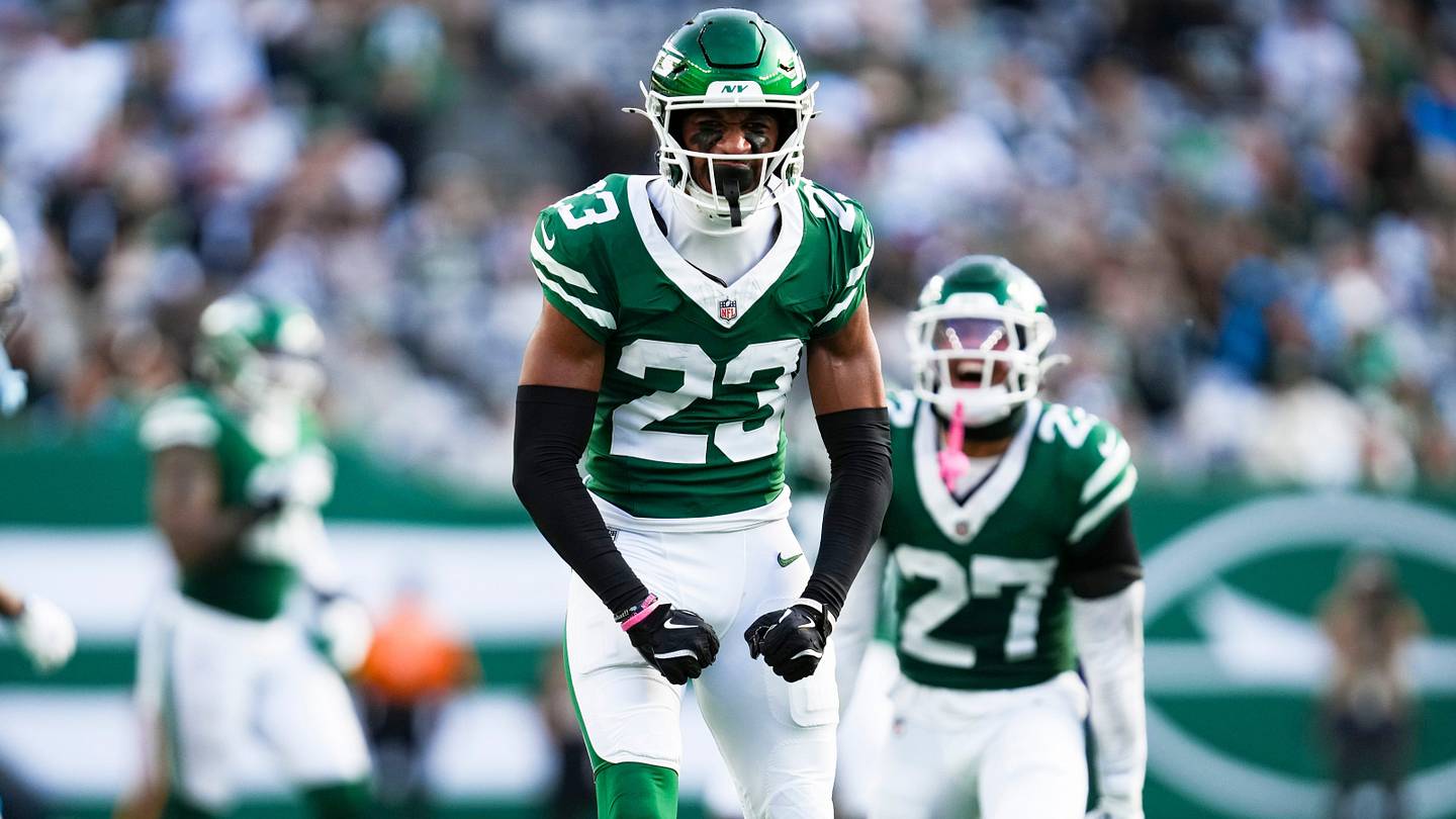 Azareye'h Thomas at Center of Fascinating Big Jets Question That Needs Answering
