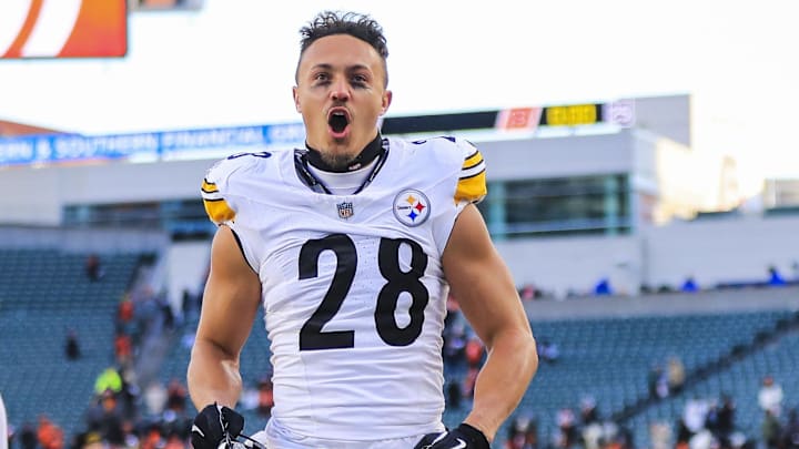 Dec 1, 2024; Cincinnati, Ohio, USA; Pittsburgh Steelers safety Miles Killebrew (28) runs off the field after the victory over the Cincinnati Bengals at Paycor Stadium. Mandatory Credit: Katie Stratman-Imagn Images