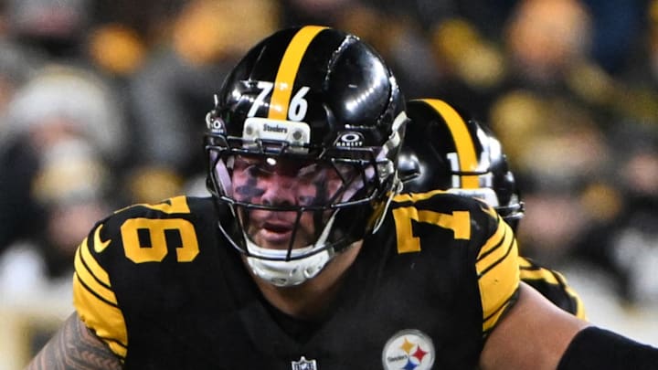 Pittsburgh Steelers offensive tackle Troy Fautanu