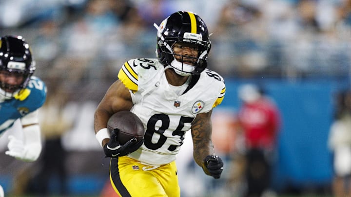 Aug 9, 2025; Jacksonville, Florida, USA; Pittsburgh Steelers wide receiver Ke'Shawn Williams (85) runs the ball against the Jacksonville Jaguars during the third quarter at EverBank Stadium. Mandatory Credit: Morgan Tencza-Imagn Images Aug 9, 2025; Jacksonville, Florida, USA; Pittsburgh Steelers wide receiver Ke'Shawn Williams (85) runs the ball against the Jacksonville Jaguars during the third quarter at EverBank Stadium. Mandatory Credit: Morgan Tencza-Imagn Images
