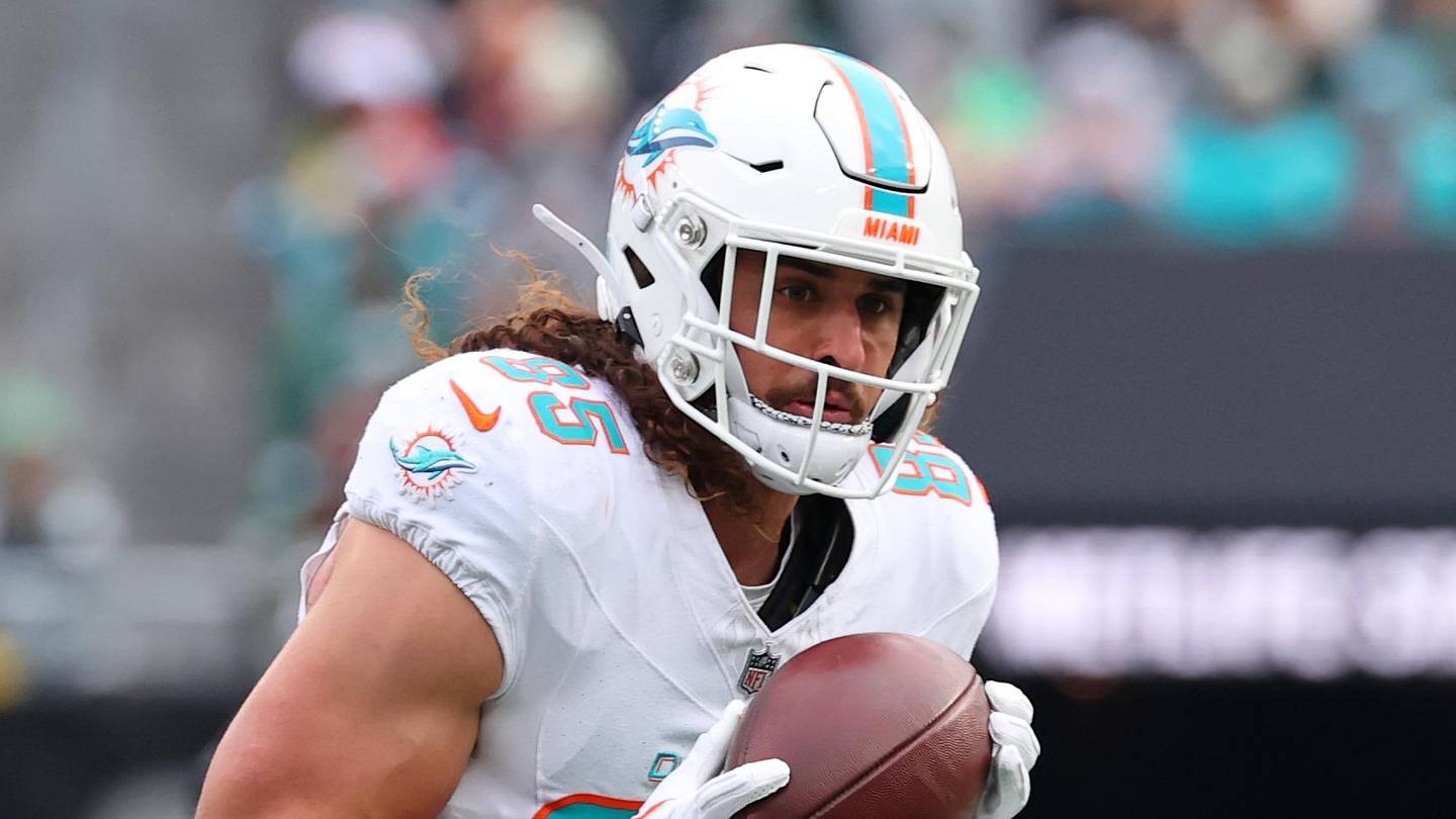 Dolphins bring back midseason tight end breakout on new contract