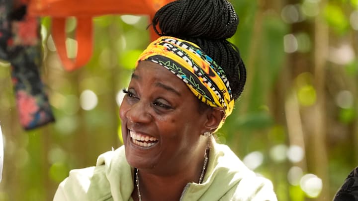 “The Blood Moon” – A mysterious boat arrives delivering an exciting message, “Drop your buffs!” A mad dash ensues when castaways discover that an advantage is hidden deep in the jungle. This week’s mouthwatering challenge reward lifts spirits, but only briefly. A true Survivor first, the dreaded blood moon leads to a historic tribal council, on SURVIVOR 50. Photo: Robert Voets/CBS ©2025 CBS Broadcasting, Inc. All Rights Reserved.