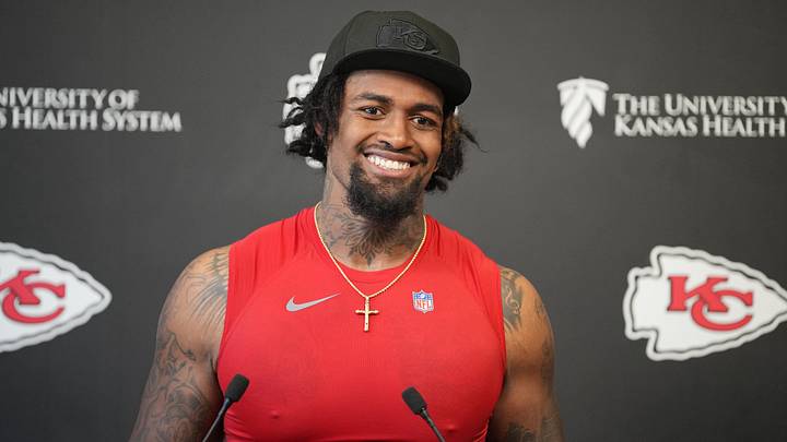 Jun 9, 2026; Kansas City, MO, USA; Kansas City Chiefs tackle Josh Simmons (71) speaks to media members during a short press conference after the Kansas City Chiefs mandatory mini-camp. Mandatory Credit: Denny Medley-Imagn Images Jun 9, 2026; Kansas City, MO, USA; Kansas City Chiefs tackle Josh Simmons (71) speaks to media members during a short press conference after the Kansas City Chiefs mandatory mini-camp. Mandatory Credit: Denny Medley-Imagn Images