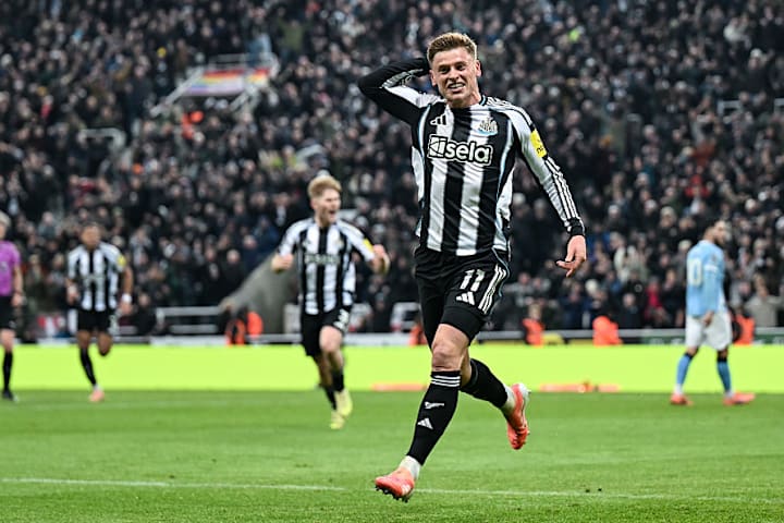 ฮาร์วีย์ บาร์นส์ ฮาร์วีย์ บาร์นส์