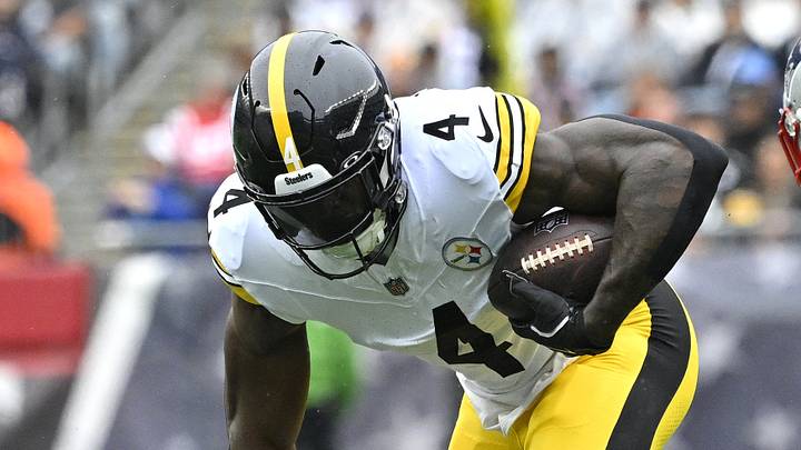 Sep 20, 2026; Foxborough, Massachusetts, USA; Pittsburgh Steelers wide receiver DK Metcalf (4) runs the ball against New England Patriots safety Craig Woodson (4) in the first half at Gillette Stadium. Mandatory Credit: Eric Canha-Imagn Images Sep 20, 2026; Foxborough, Massachusetts, USA; Pittsburgh Steelers wide receiver DK Metcalf (4) runs the ball against New England Patriots safety Craig Woodson (4) in the first half at Gillette Stadium. Mandatory Credit: Eric Canha-Imagn Images