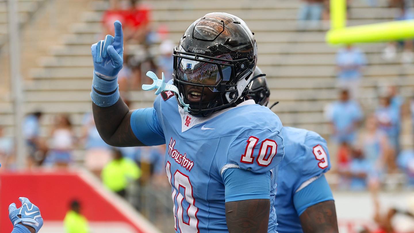 Houston Run Defense Has Become One of the Best in College Football