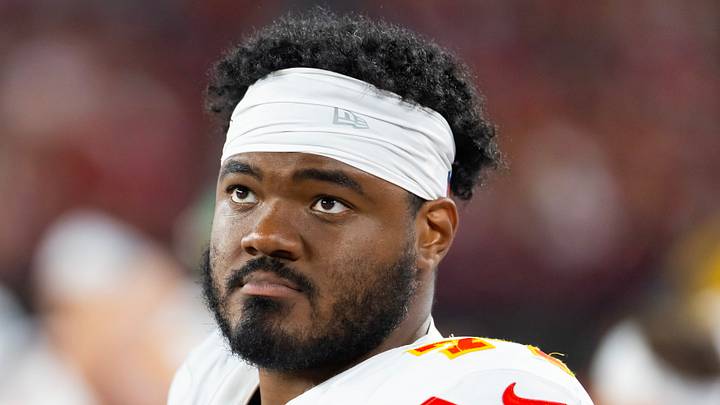 Kansas City Chiefs offensive tackle Jaylon Moore (77)
