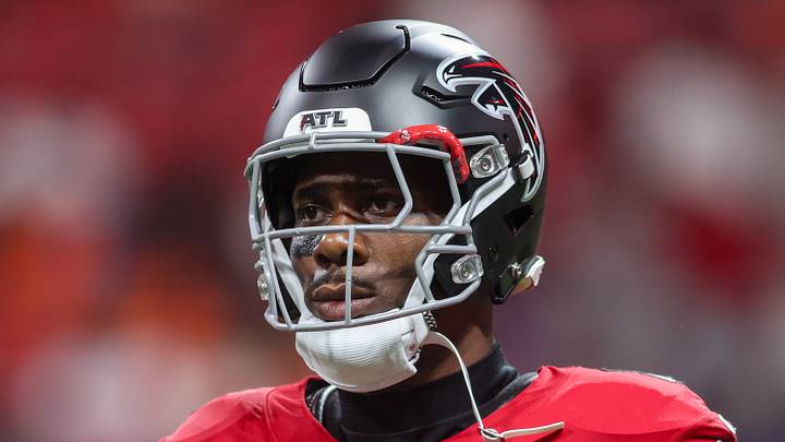 Aug 14, 2026; Atlanta, Georgia, USA; Atlanta Falcons tight end Kyle Pitts Sr. (8) in action against the Denver Broncos in the first quater at Mercedes-Benz Stadium. Mandatory Credit: Brett Davis-Imagn Images