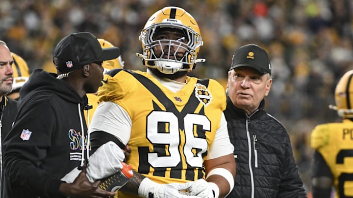 Oct 26, 2025; Pittsburgh, Pennsylvania, USA; Pittsburgh Steelers defensive tackle Daniel Ekuale (96) reacts after an apparent injury during the second quarter against the Green Bay Packersat Acrisure Stadium. Mandatory Credit: Barry Reeger-Imagn Images Oct 26, 2025; Pittsburgh, Pennsylvania, USA; Pittsburgh Steelers defensive tackle Daniel Ekuale (96) reacts after an apparent injury during the second quarter against the Green Bay Packersat Acrisure Stadium. Mandatory Credit: Barry Reeger-Imagn Images