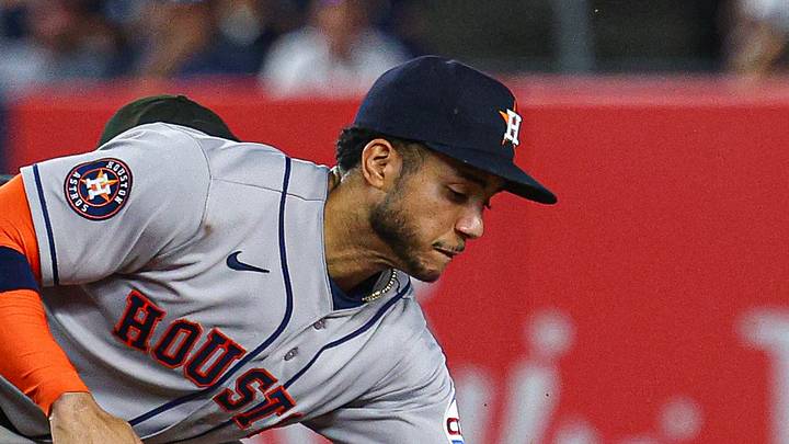 Aug 26, 2026; Bronx, New York, USA; New York Yankees second baseman Jazz Chisholm Jr. (13) is caught stealing second base as Houston Astros shortstop Jeremy Pena (3) tags during the sixth inning at Yankee Stadium. Mandatory Credit: Vincent Carchietta-Imagn Images Aug 26, 2026; Bronx, New York, USA; New York Yankees second baseman Jazz Chisholm Jr. (13) is caught stealing second base as Houston Astros shortstop Jeremy Pena (3) tags during the sixth inning at Yankee Stadium. Mandatory Credit: Vincent Carchietta-Imagn Images