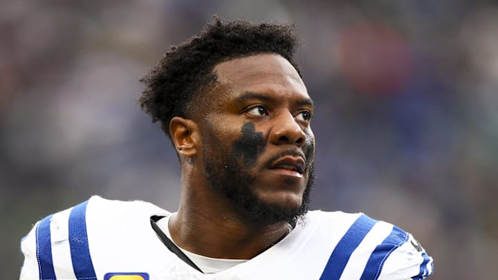 Indianapolis Colts linebacker Zaire Franklin stands on the sideline