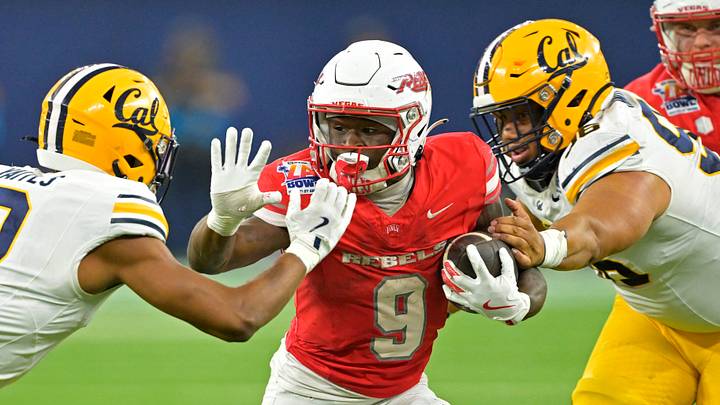 UNLV running back Jai'Den Thomas (9) during the 2024 LA Bowl game against Cal UNLV running back Jai'Den Thomas (9) during the 2024 LA Bowl game against Cal
