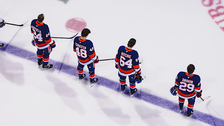 Boston Bruins v New York Islanders