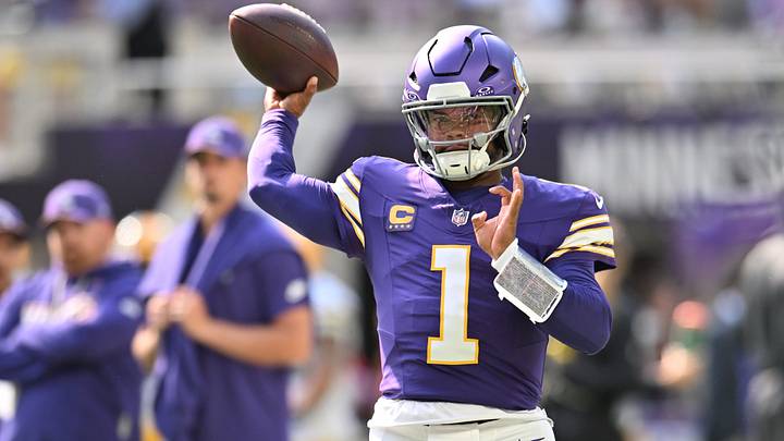 Find out what questions are on Vikings fans' minds as they return from their bye week. 