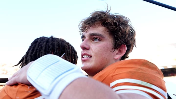Texas Longhorns quarterback Arch Manning (16) 