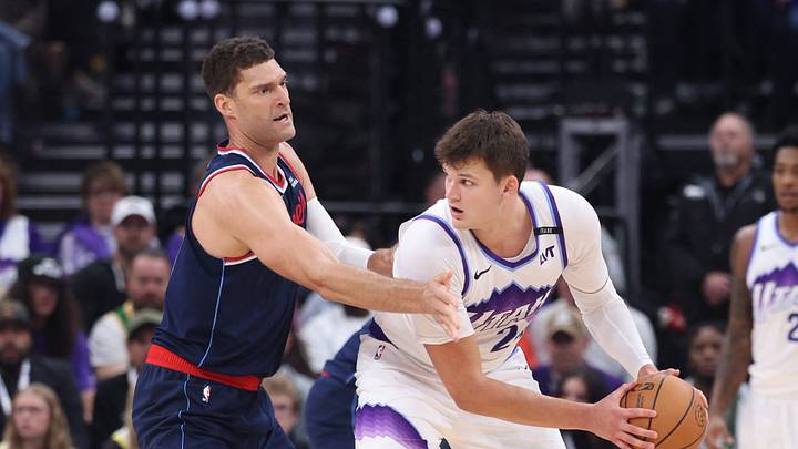Oct 22, 2025; Salt Lake City, Utah, USA; Utah Jazz center Walker Kessler (24) posts up against Los Angeles Clippers center Brook Lopez (11) during the second half at Delta Center. Mandatory Credit: Rob Gray-Imagn Images Oct 22, 2025; Salt Lake City, Utah, USA; Utah Jazz center Walker Kessler (24) posts up against Los Angeles Clippers center Brook Lopez (11) during the second half at Delta Center. Mandatory Credit: Rob Gray-Imagn Images