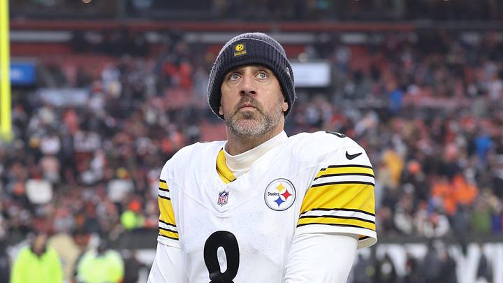 Pittsburgh Steelers quarterback Aaron Rodgers