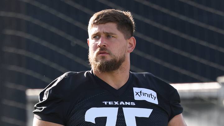 Offensive guard Wyatt Teller