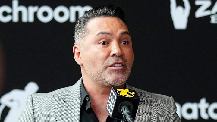 Jan. 25, 2024; Phoenix, Ariz; USA; Oscar De La Hoya speaks during a press conference for Golden Boy boxing event. Jan. 25, 2024; Phoenix, Ariz; USA; Oscar De La Hoya speaks during a press conference for Golden Boy boxing event.