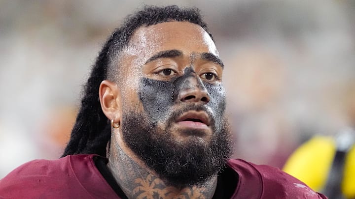 Washington Commanders linebacker Frankie Luvu