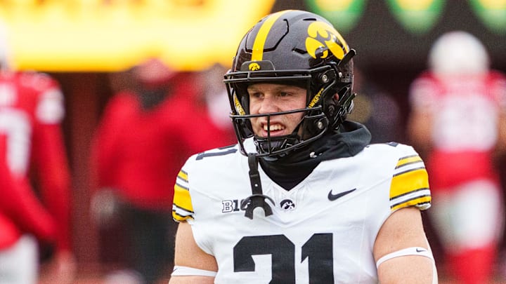 Iowa Hawkeyes wide receiver Kaden Wetjen (21)