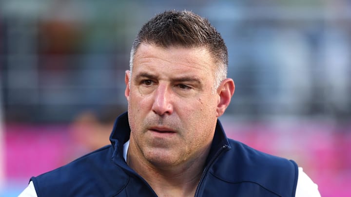 New England Patriots head coach Mike Vrabel 