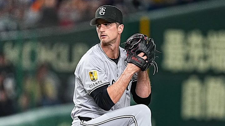 MLB Tokyo Series: Chicago Cubs v Yomiuri Giants MLB Tokyo Series: Chicago Cubs v Yomiuri Giants