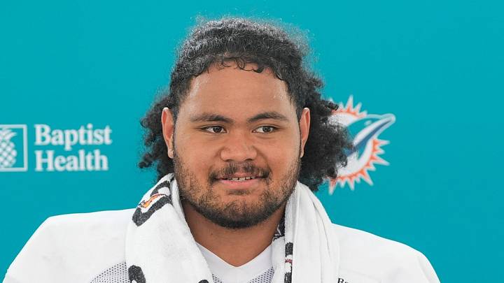Miami Dolphins guard Jonah Savaiinaea Miami Dolphins guard Jonah Savaiinaea