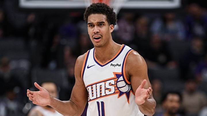 Mar 3, 2026; Sacramento, California, USA; Phoenix Suns forward Oso Ighodaro (11) reacts during the second quarter at against the Sacramento Kings Golden 1 Center. Mandatory Credit: Justine Willard-Imagn Images Mar 3, 2026; Sacramento, California, USA; Phoenix Suns forward Oso Ighodaro (11) reacts during the second quarter at against the Sacramento Kings Golden 1 Center. Mandatory Credit: Justine Willard-Imagn Images