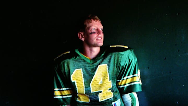 Oregon quarterback Bill Musgrave waits in the tunnel at Autzen Stadium before the game against BYU Sept. 29, 1990.

Eug 091322 1990 Uo Vs Byu 02