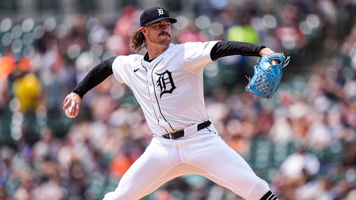 Detroit Tigers pitcher Chris Paddack (40) delivers a pitch against Arizona Diamondbacks during the first inning at Comerica Park in Detroit on Wednesday, July 30, 2025.