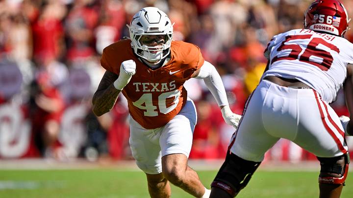 Texas Longhorns defensive end Lance Jackson (40) during the game between the Texas Longhorns and the Oklahoma Sooners at the Cotton Bowl. Texas Longhorns defensive end Lance Jackson (40) during the game between the Texas Longhorns and the Oklahoma Sooners at the Cotton Bowl.