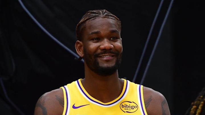 Los Angeles Lakers, Deandre Ayton