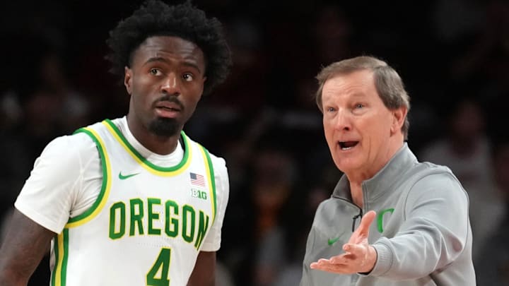 Feb 21, 2026; Los Angeles, California, USA; Oregon Ducks head coach Dana Altman talks with forward Dezdrick Lindsay (4) against the Southern California Trojans in the second half at Galen Center. Mandatory Credit: Kirby Lee-Imagn Images Feb 21, 2026; Los Angeles, California, USA; Oregon Ducks head coach Dana Altman talks with forward Dezdrick Lindsay (4) against the Southern California Trojans in the second half at Galen Center. Mandatory Credit: Kirby Lee-Imagn Images