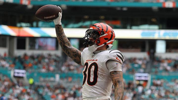 Dec 21, 2025; Miami Gardens, Florida, USA; Cincinnati Bengals running back Chase Brown (30) scores a touchdown during the third quarter against the Miami Dolphins at Hard Rock Stadium. Mandatory Credit: Nathan Ray Seebeck-Imagn Images Dec 21, 2025; Miami Gardens, Florida, USA; Cincinnati Bengals running back Chase Brown (30) scores a touchdown during the third quarter against the Miami Dolphins at Hard Rock Stadium. Mandatory Credit: Nathan Ray Seebeck-Imagn Images