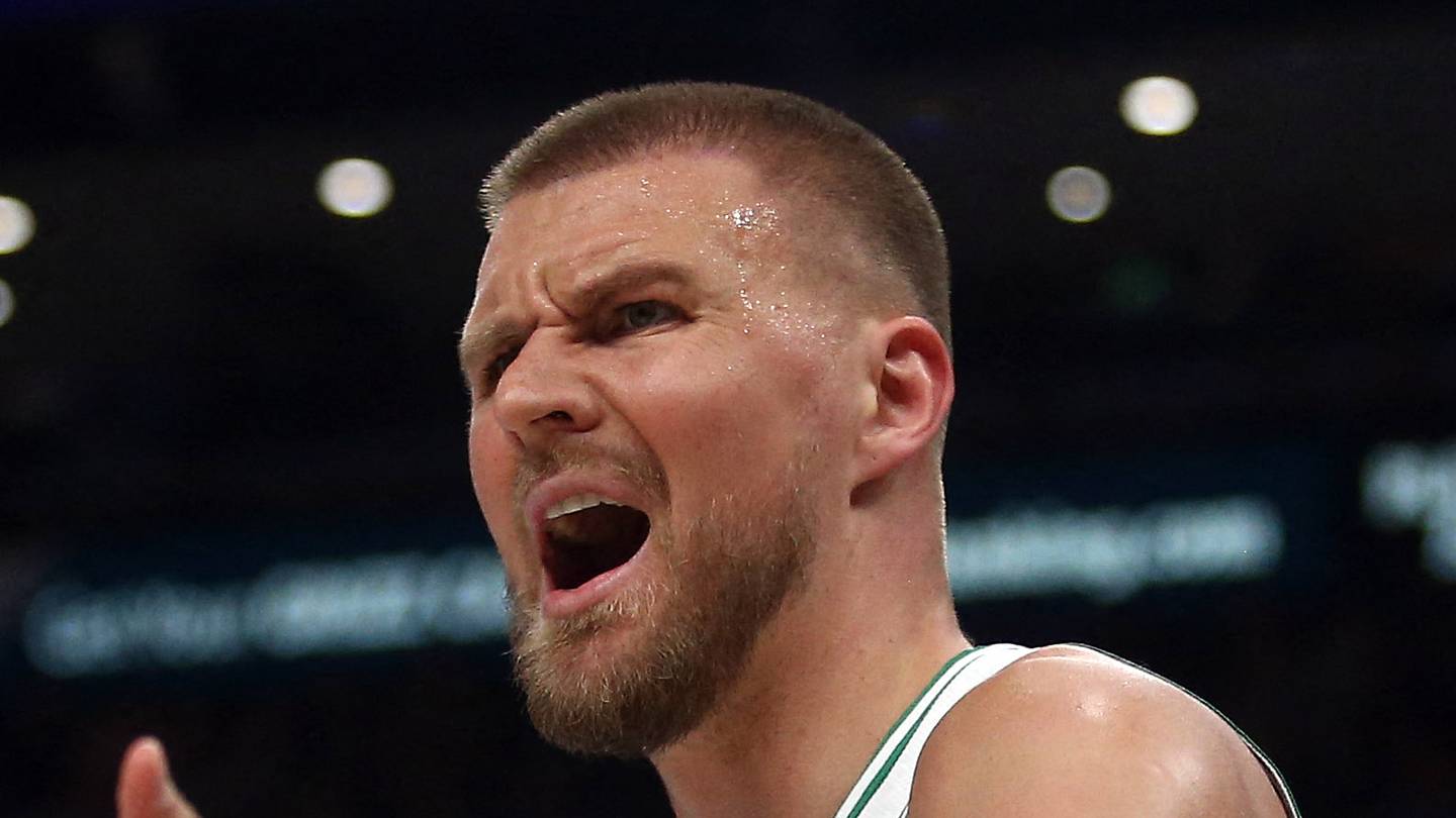 Kristaps Porzingis trade would hurt the future Warriors are trying to build