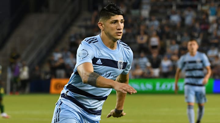 Alan Pulido y el Sporting Kansas City están prácticamente en los Playoffs de la MLS. Alan Pulido y el Sporting Kansas City están prácticamente en los Playoffs de la MLS.