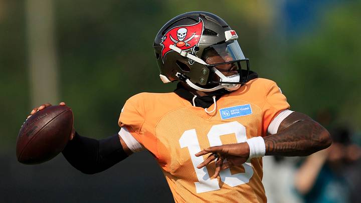Tampa Bay Buccaneers quarterback Jalon Daniels (10) throws the ball during a joint Buccaneers‑Jaguars