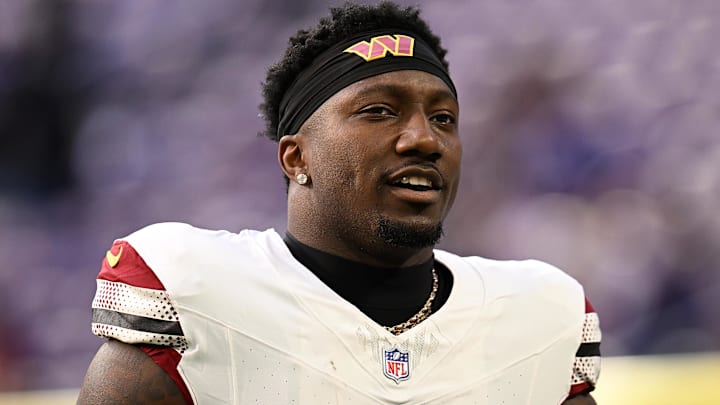 Washington Commanders wide receiver Deebo Samuel Sr. practices before the game at U.S. Bank Stadium. Washington Commanders wide receiver Deebo Samuel Sr. practices before the game at U.S. Bank Stadium.