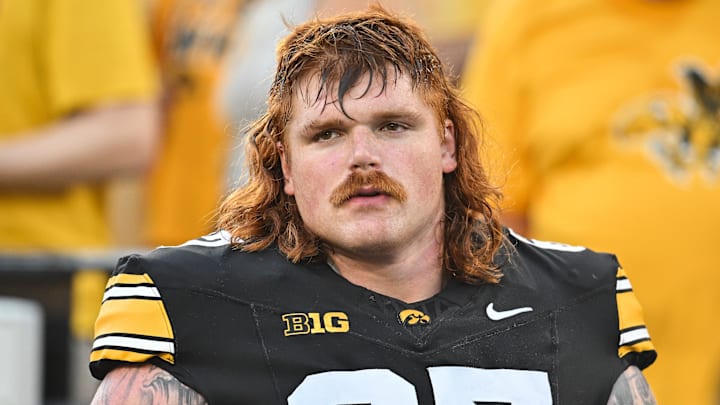 Iowa Hawkeyes offensive lineman Gennings Dunker (67)